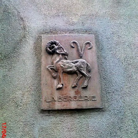 Dans Village Medieval Pietonnier, Executive Vue Exceptionnelle *