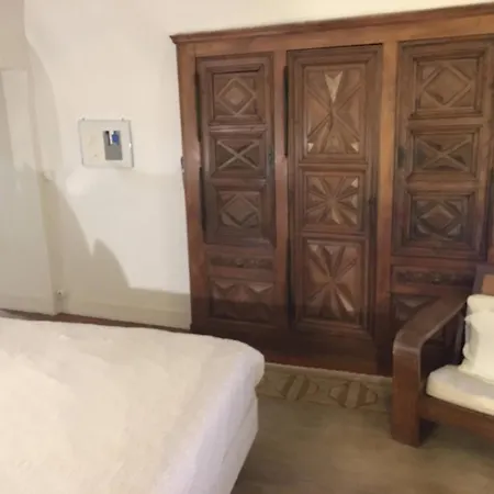 Dans Village Médiéval Piétonnier, Exécutive Vue Exceptionnelle Roccabruna