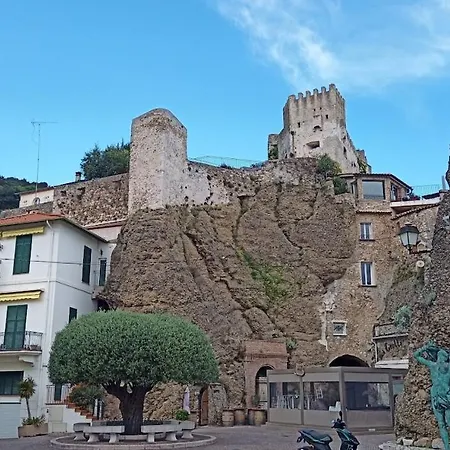 Dans Village Médiéval Piétonnier, Exécutive Vue Exceptionnelle *