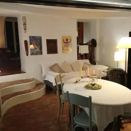 Dans Village Medieval Pietonnier, Executive Vue Exceptionnelle Apartment